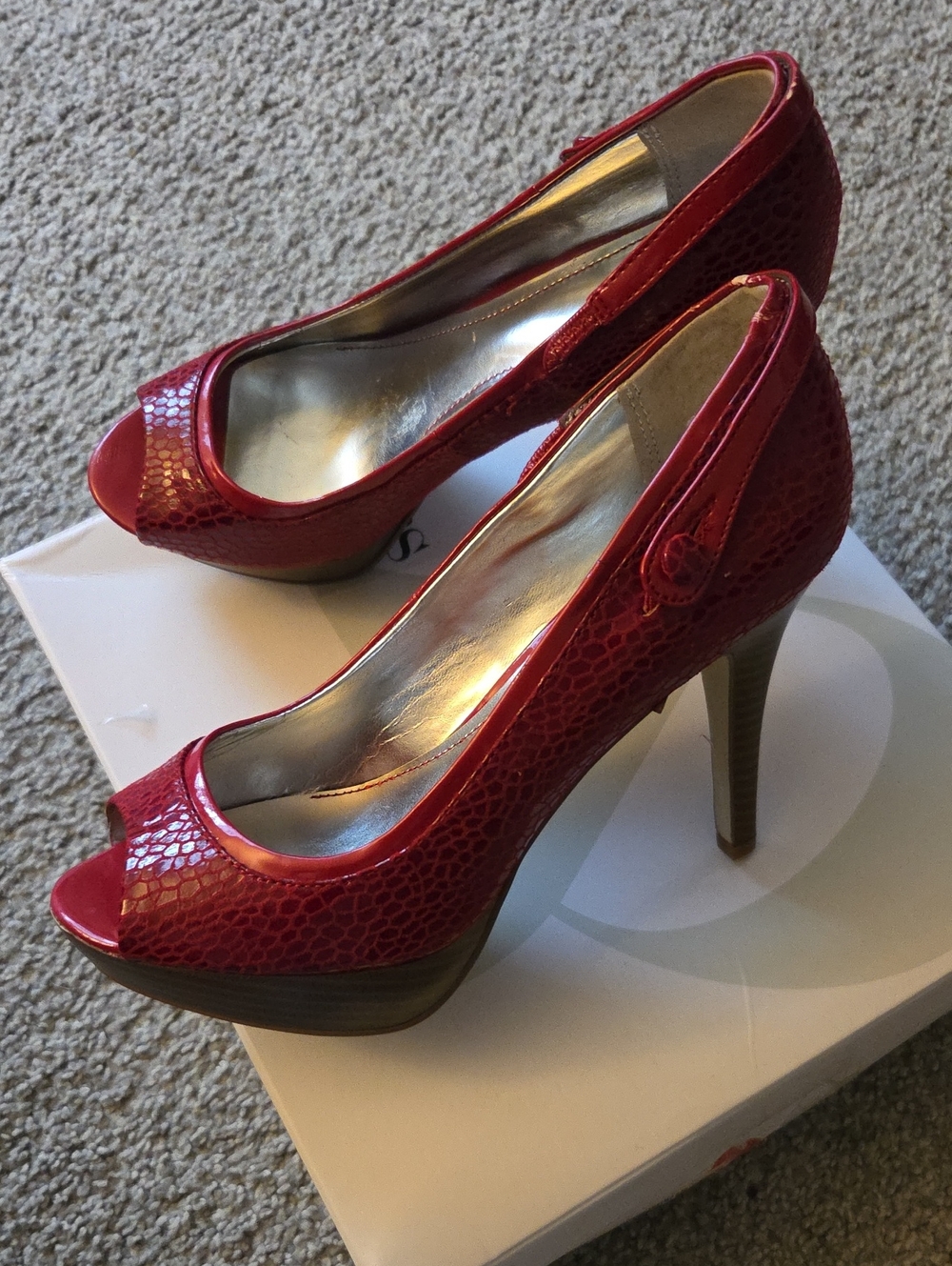 Style & Co. Red Alligator Peep-Toe Platform High Heels 6.5 NIB
